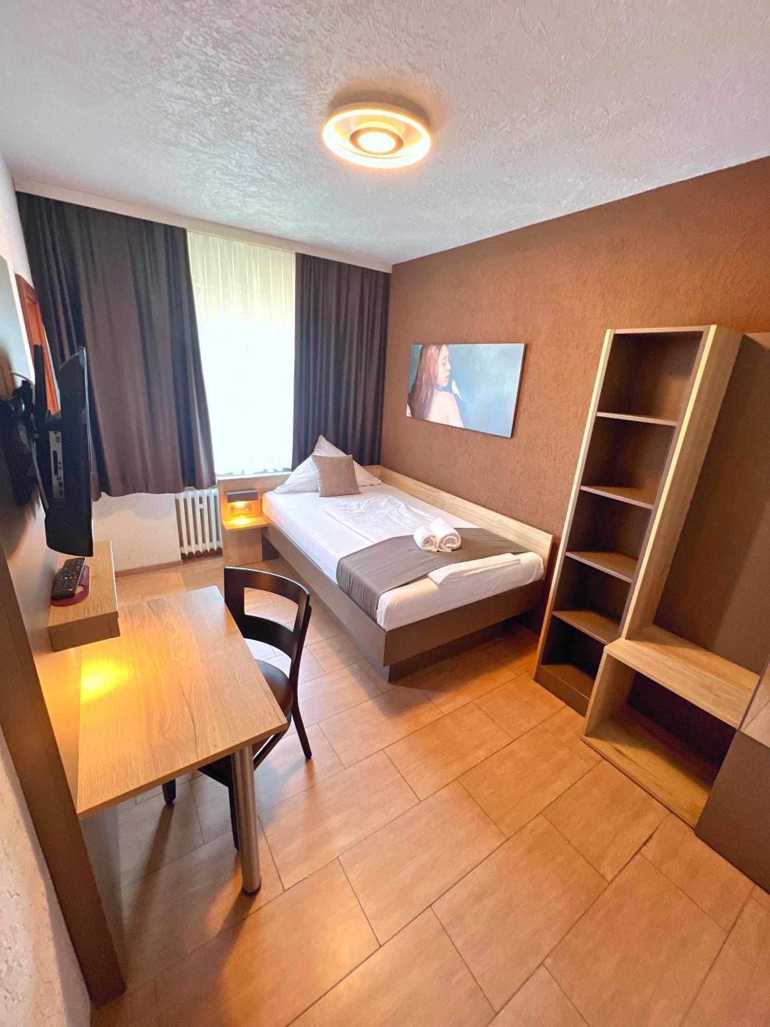 Hotel Frohnhauser Hof Essen Buitenkant foto